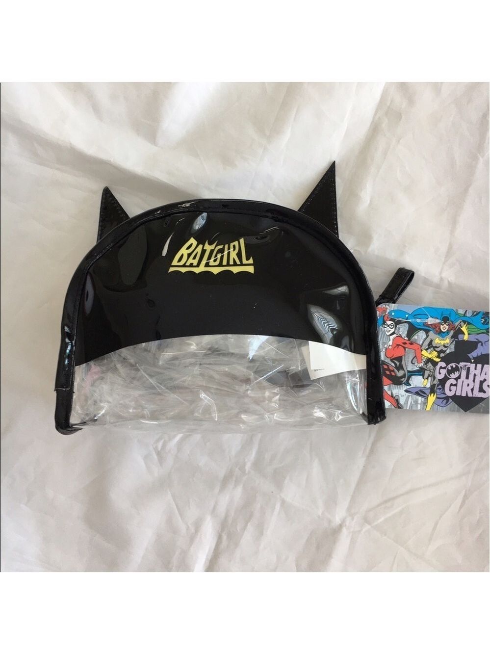 LONDON Soho's BATGIRL zippered makeup bag. - Picture 2 of 6